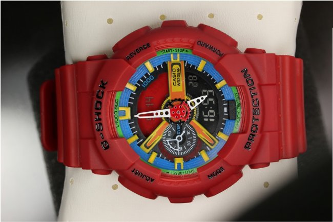 จีชอค แดง ขายนาฬิกาวัยรุ่น G shock สีแดง ราคาไม่แพง พร้อมกล่องเหล็ก